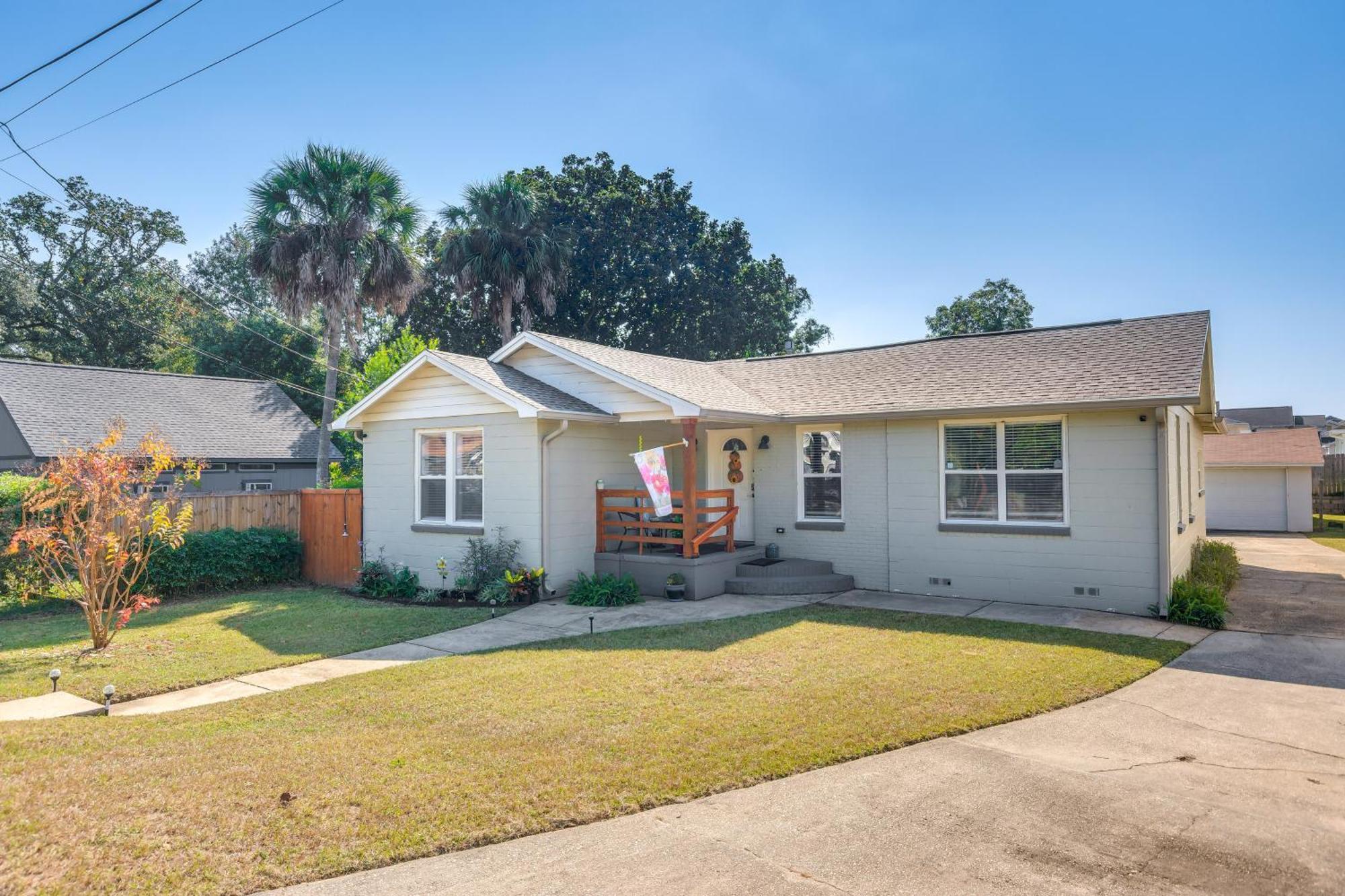 1 Mi To Dtwn Home With Furnished Patio In Pensacola Exteriér fotografie